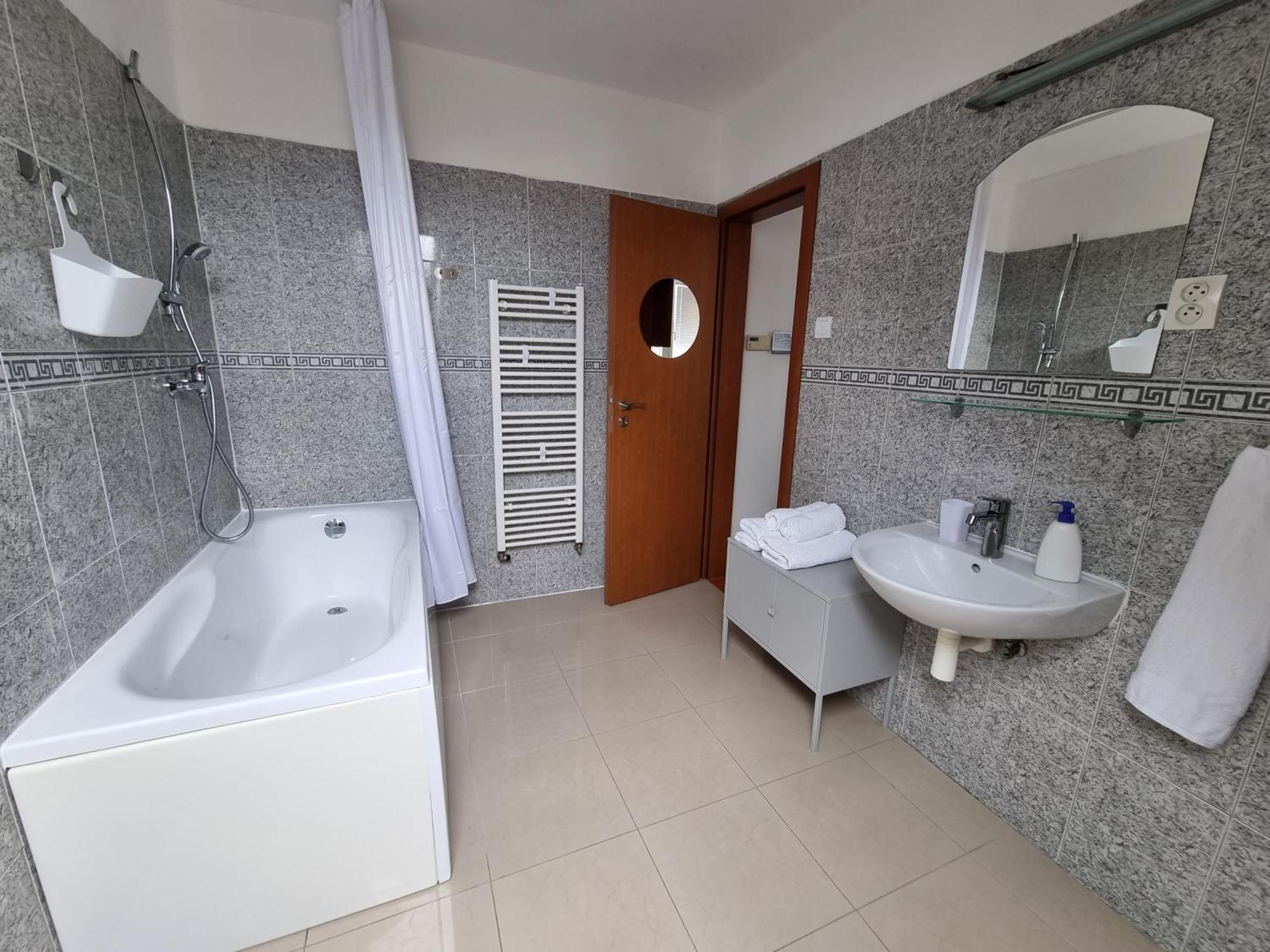 Turecka 49 Apt 2 Nové Zámky Exterior foto
